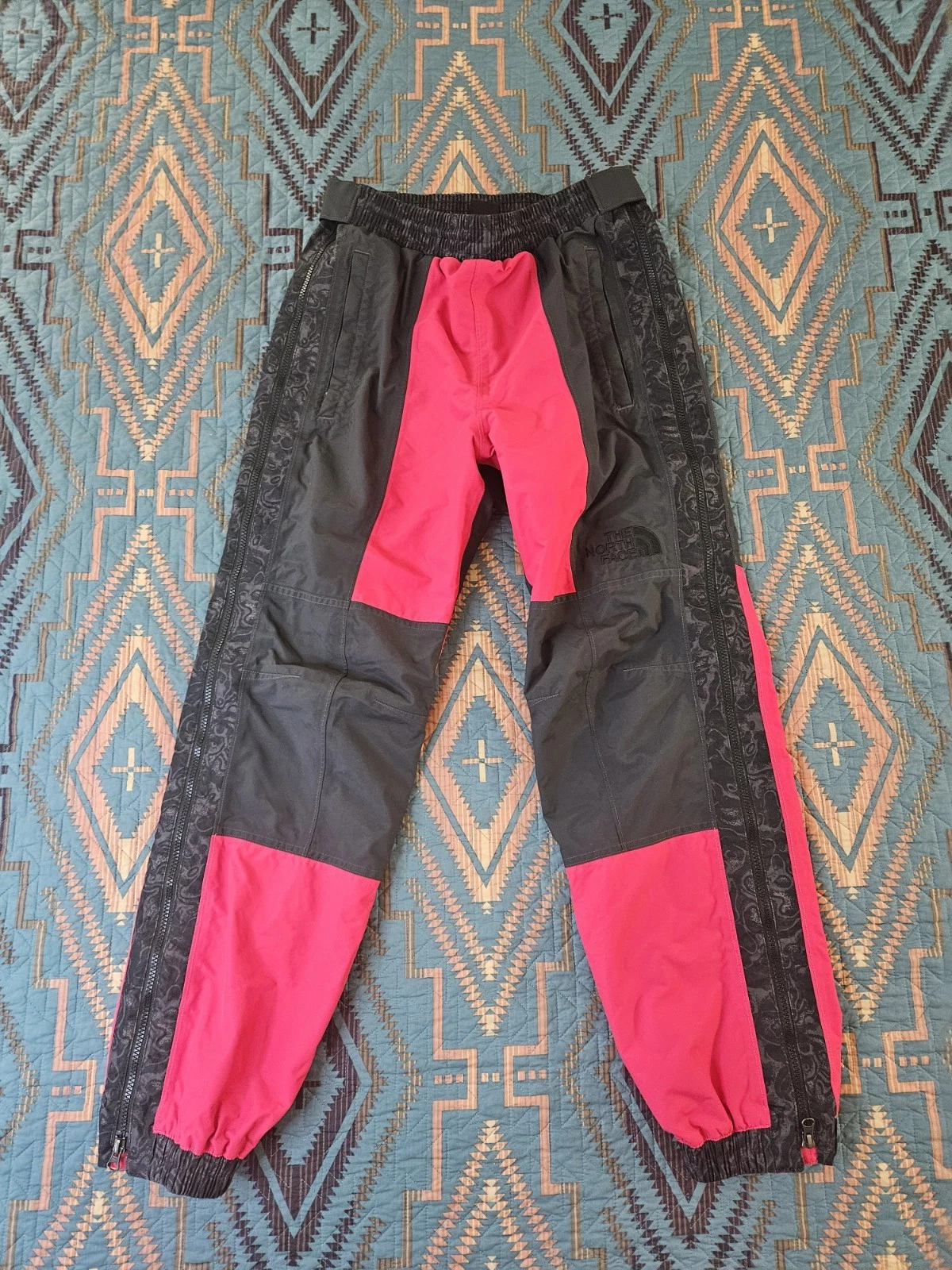 The North Face Rage Rain Pants. Men's Medium. Waist Stretches To 38. Nice. #1371