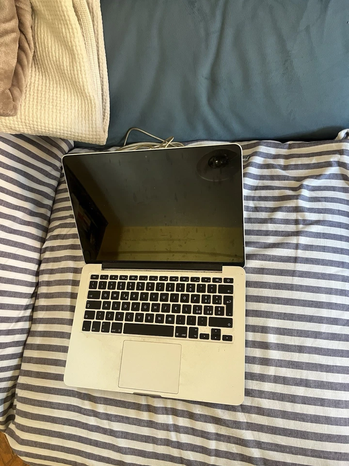 MacBook Pro 13.3" (256GB SSD, Intel Core i5, 2.3GHz , 8GB) GREY USATO OTTIMO, foto 3 di 3
