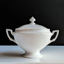 Sarreguemines France Antique 12oz Soup Tureen w/ Lid Very Good Condition RARE