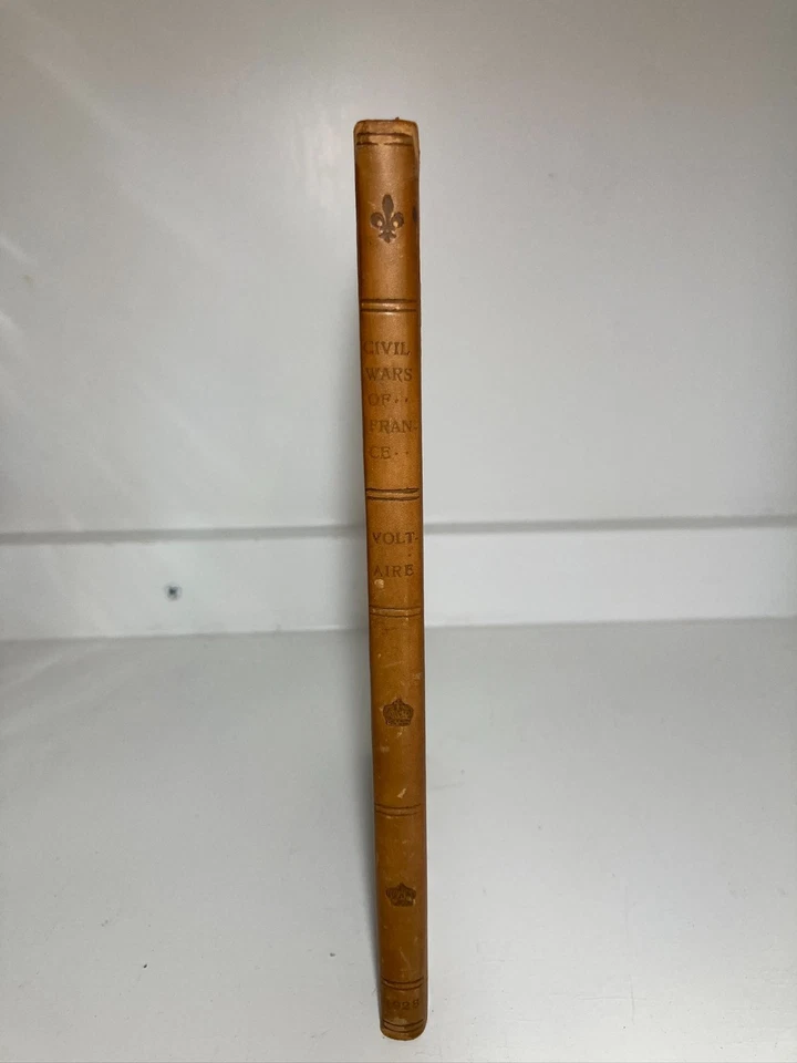 RARE VOLTAIRE 1928 SIGNED BY PRINTER RICHARD W. ELLIS FINE PRESS LEATHER LTD ED - Image 3 of 4