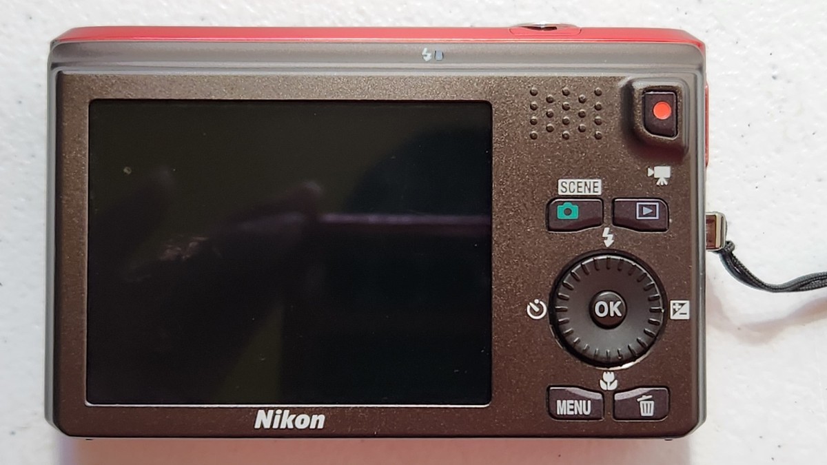 【極美品】Nikon COOLPIX S6300 レッド 赤 コンデジ Nikon Coolpix S6300 RED 16MP 10X Digital Camera Bundle Fully