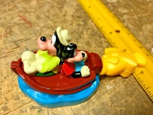 Vintage Burger King Disney Toy, Goofy & Son In Boat With Pull String Fish TOY