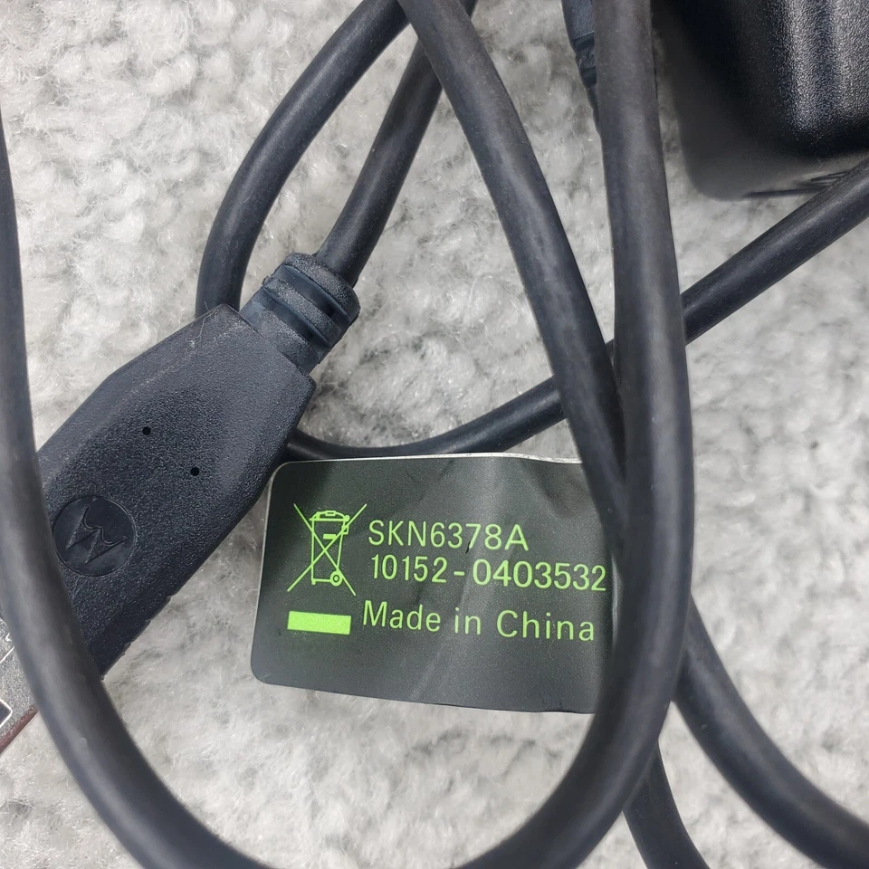 Motorola ECOMOTO Data/Sync MicroUSB Charging Cable for Motorola SKN6378A - Image 4 of 4