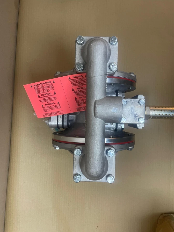 Binks Gemini II Series 41-818823-B Stainless Steel Double Diaphragm pump 1" #New - Image 4 of 4