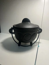Cast Iron Cauldron Triple Moon Goddess w/Lid & Handle, Appx 4”x4” bowl 