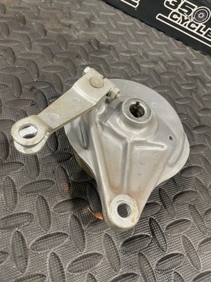 Placa de tambor de freno trasero Honda CB125S CB125 S 1981-1984 Foto 2 de 4