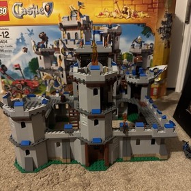 LEGO Castle: King's Castle (70404) and catapult from Lego (70403) & extra horses