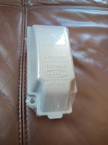 Taymac Mx3200 While In Use Weatherproof Cover, Vertical, 1 Gang, 6-1/8 In H, - Picture 4 of 8