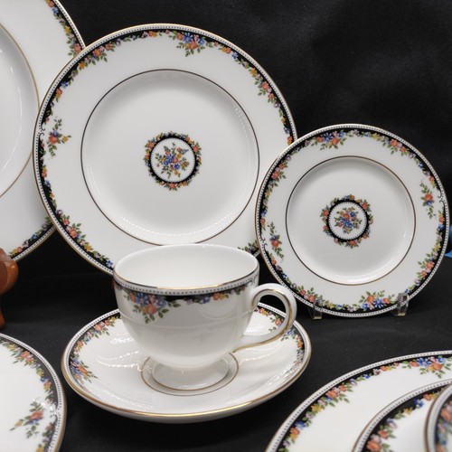 Wedgwood Osborne R4699 5 Piece Place Setting Service for 4 (20 Pieces) - Picture 16 of 24