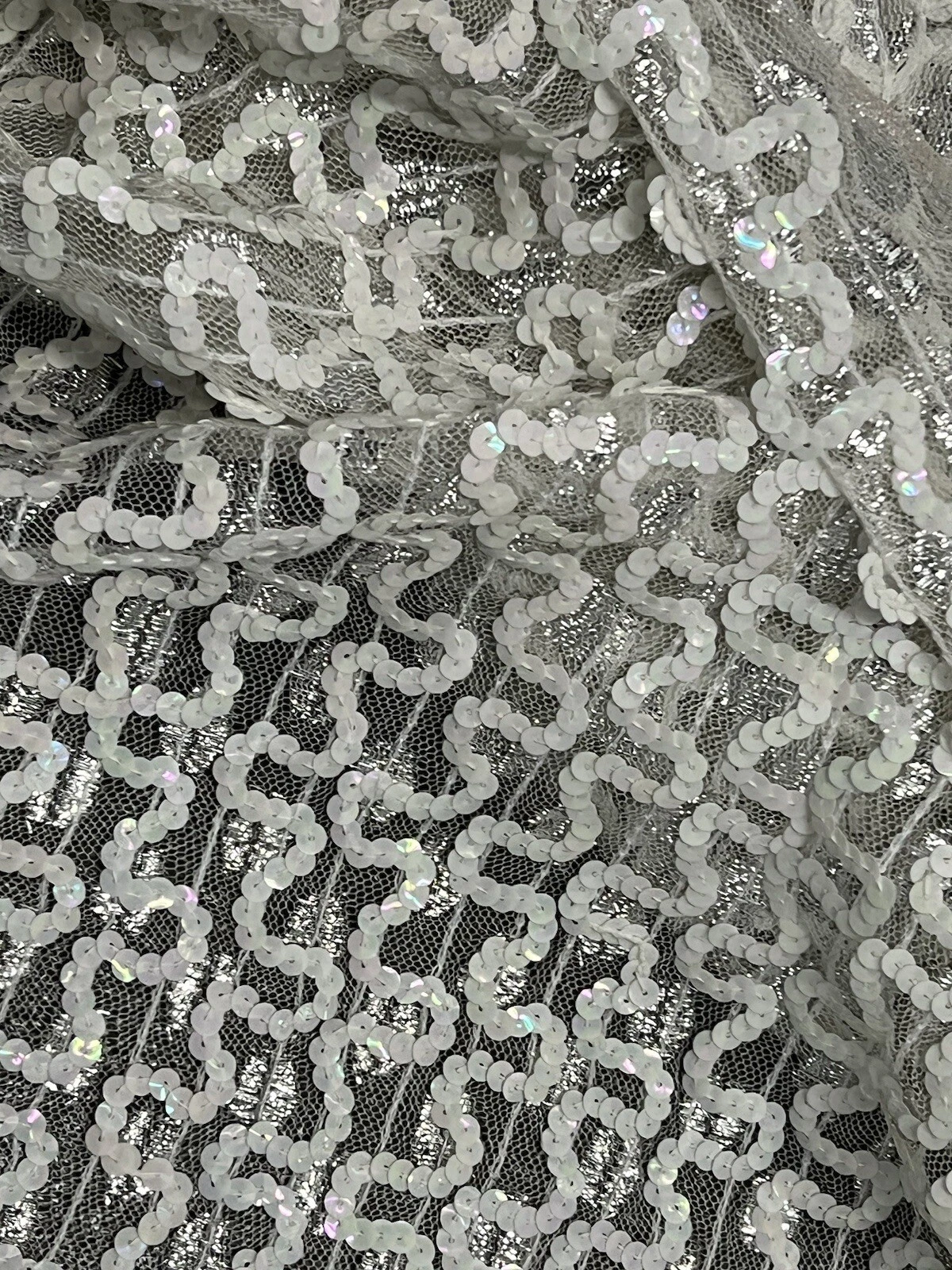 OFF WHITE Paillettes da ricamo bianche spose tessuto in pizzo larghezza 50"" vendute da The Yard