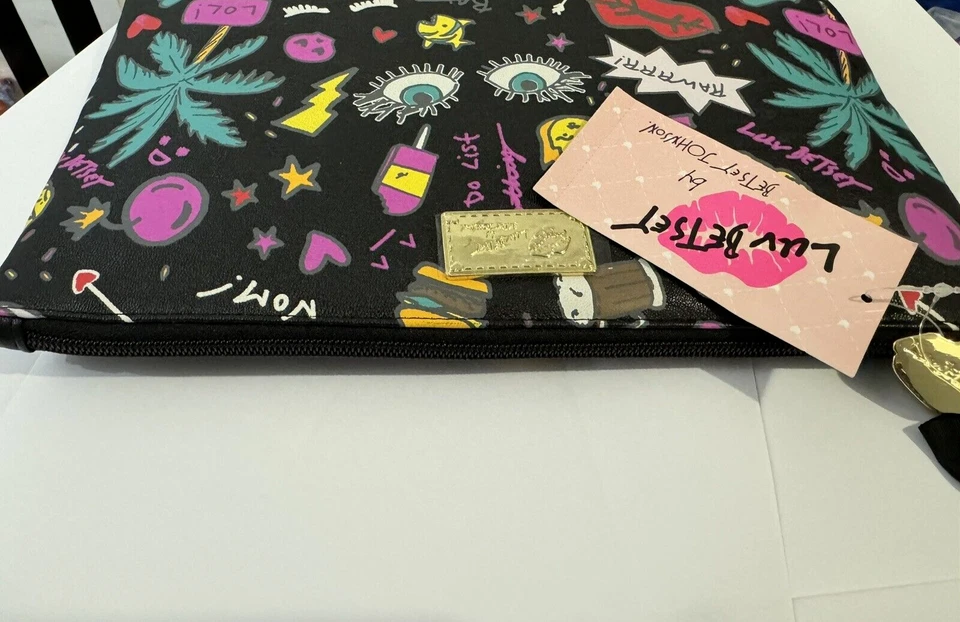 Betsey Johnson Ipad Zippered Case 12" L x 9" H, NWT Multi Luv Betsey Ipad Case - Image 4 of 4