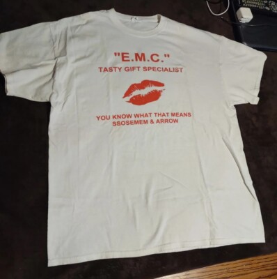 Vintage Mens XL E.M.C. Tastey Gift Specialist Ssossemem & Arrow Graphics T Shirt