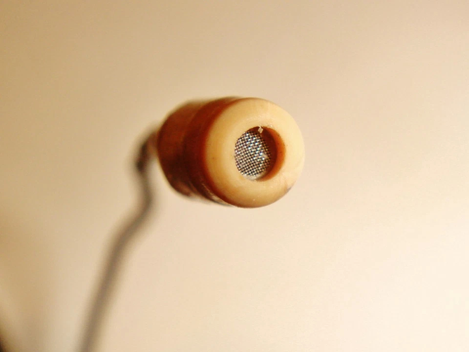 Countryman E6 Omnidirectional Earset Microphone w Limo FVB.OO Connector - Image 4 of 4