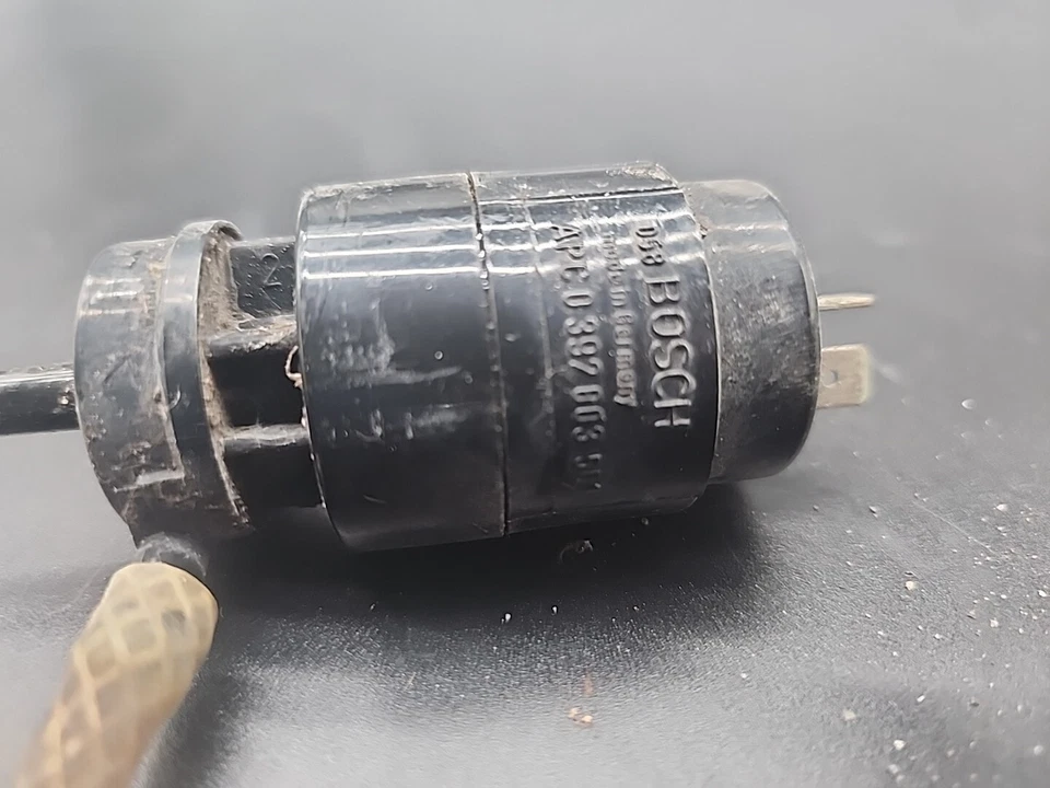 Washer fluid pump Wiper Bosch Ferrari F355 GTS 0392003501 L6-6 Foto 2 de 4