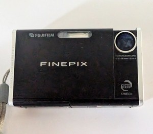 ★美品★FUJIFILM FinePix z1　A023 Amazon.com : Fujifilm FinePix Z33WP 10 MP Waterproof Digital