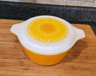 Vintage Pyrex Casserole Dish Daisy Pattern Or Sunflower Orange Base 1 1/2 Qt
