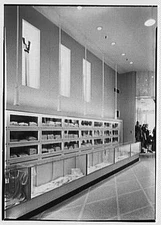 , Philadelphia, business at 11th and Chestnut Sts., Mangel's department store