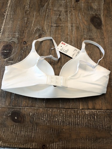 Uniqlo Womens Wireless Bra 3D Hold In 00 White Size 30/32 AA A - Picture 2 of 4