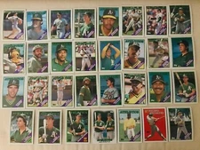 Oakland Athletics - 1988 Topps Complete Team Set (includes 31 cards)