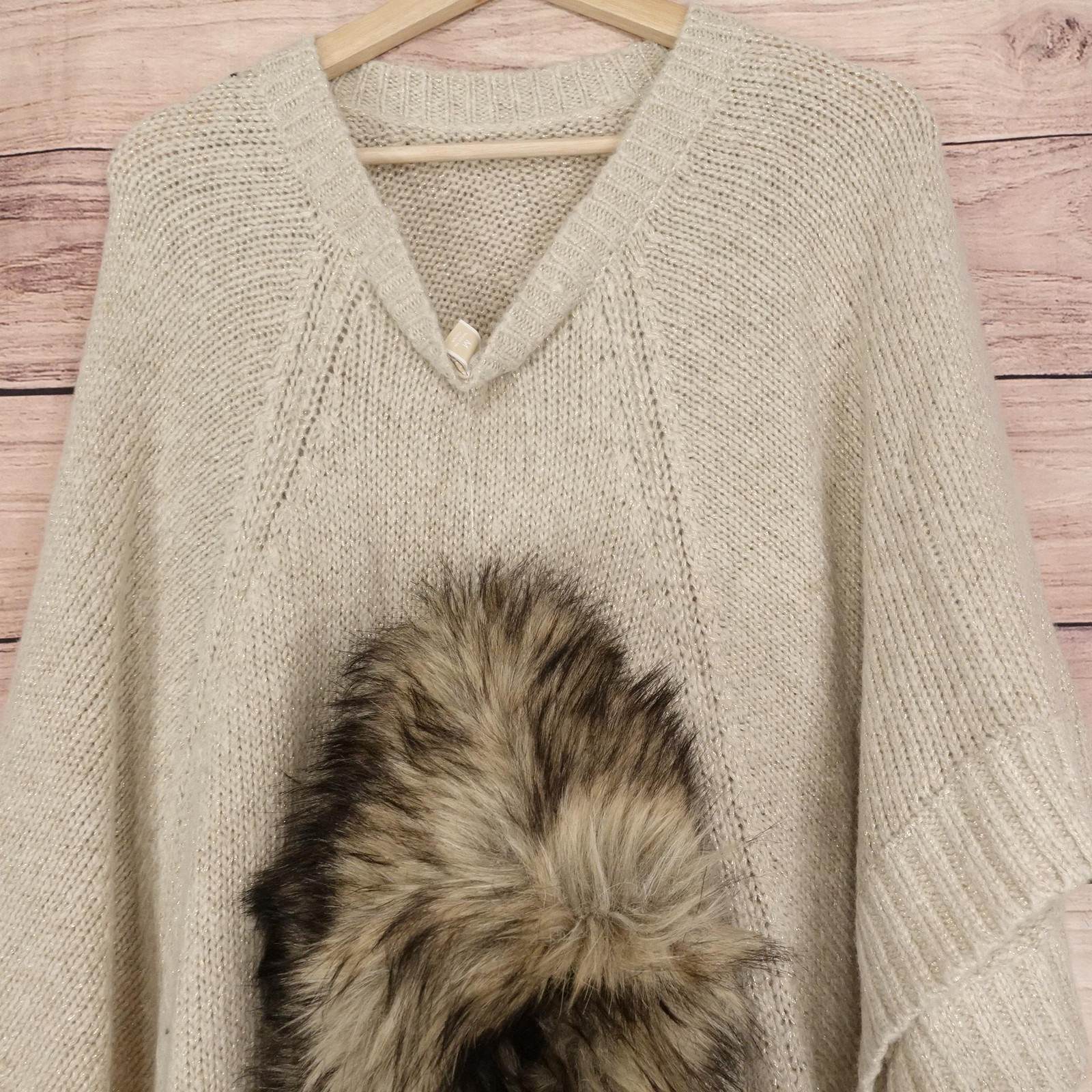 New! Michael Kors Poncho Sweater Womens Medium Cream Fur Collar Knit thumbnail 9