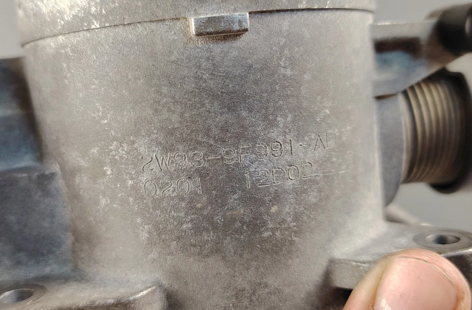 JAGUAR XJ8 XK8 S-TYPE 4.2L 2004 GAS THROTTLE BODY ASSEMBLY C2C33690 - Image 3 of 4