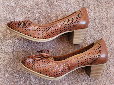 Braune Pumps von Caprice, Gr. 5 H / Gr. 38, Leder  *NEU*