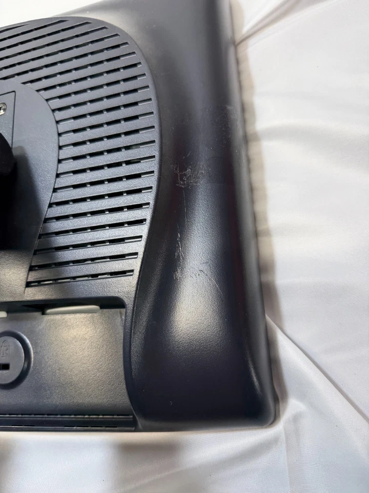 NEW ELO ET1515L-7CWC-1-GY-G E280484 15 inch Touch Screen Monitor POS W Stand VGA - Image 4 of 4