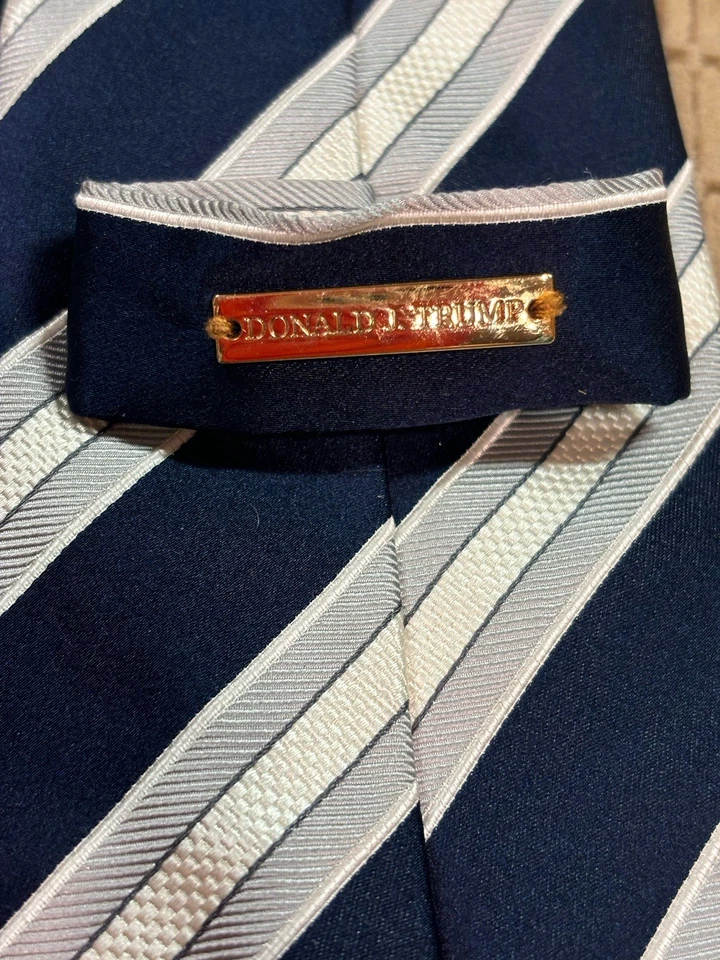 Corbata vintage Donald Trump azul/blanca 100 % seda  Foto 3 de 4