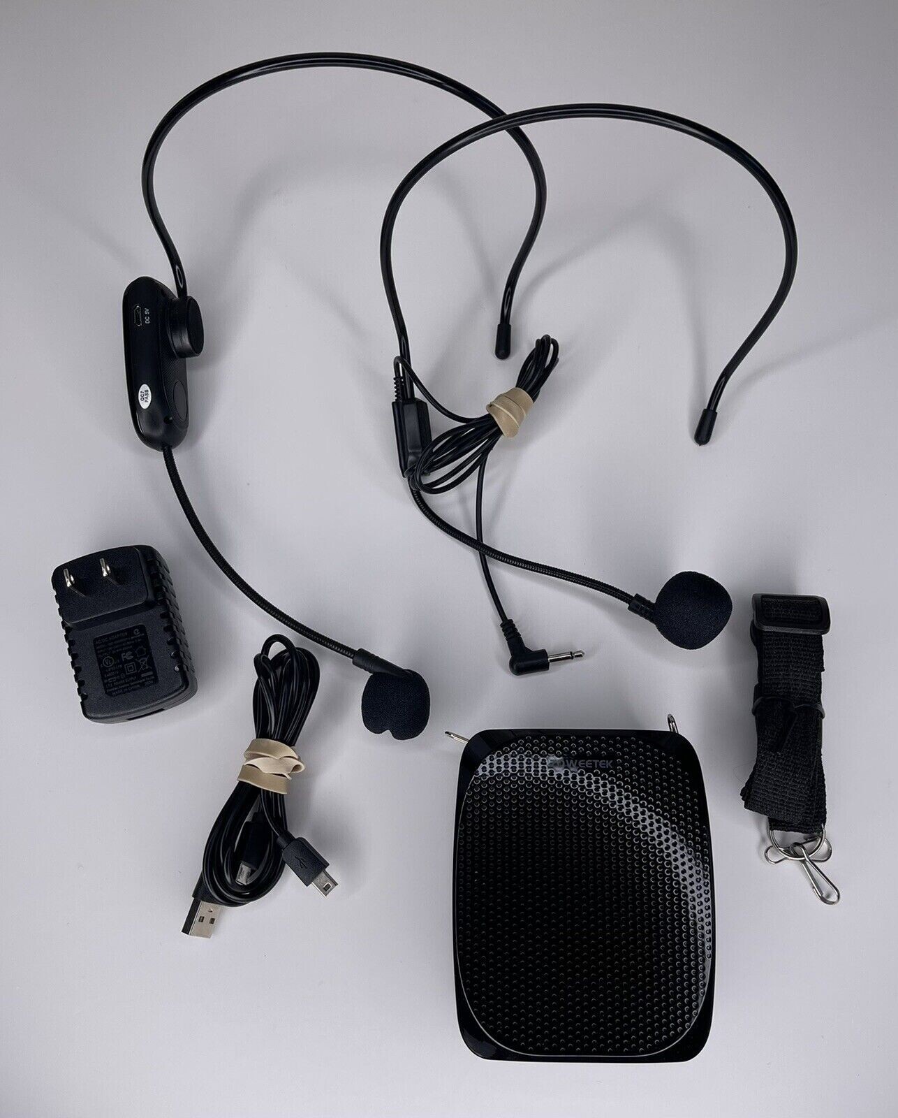 Zoweetek ZWZ258 Portable Mini Voice Amplifier with Wired Microphone