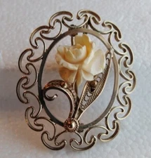 Vtg 1/20 12K GF Filigree Brooch/Pendant W/Carved Plastic Rose 1 5/8"x1 3/8" EXC