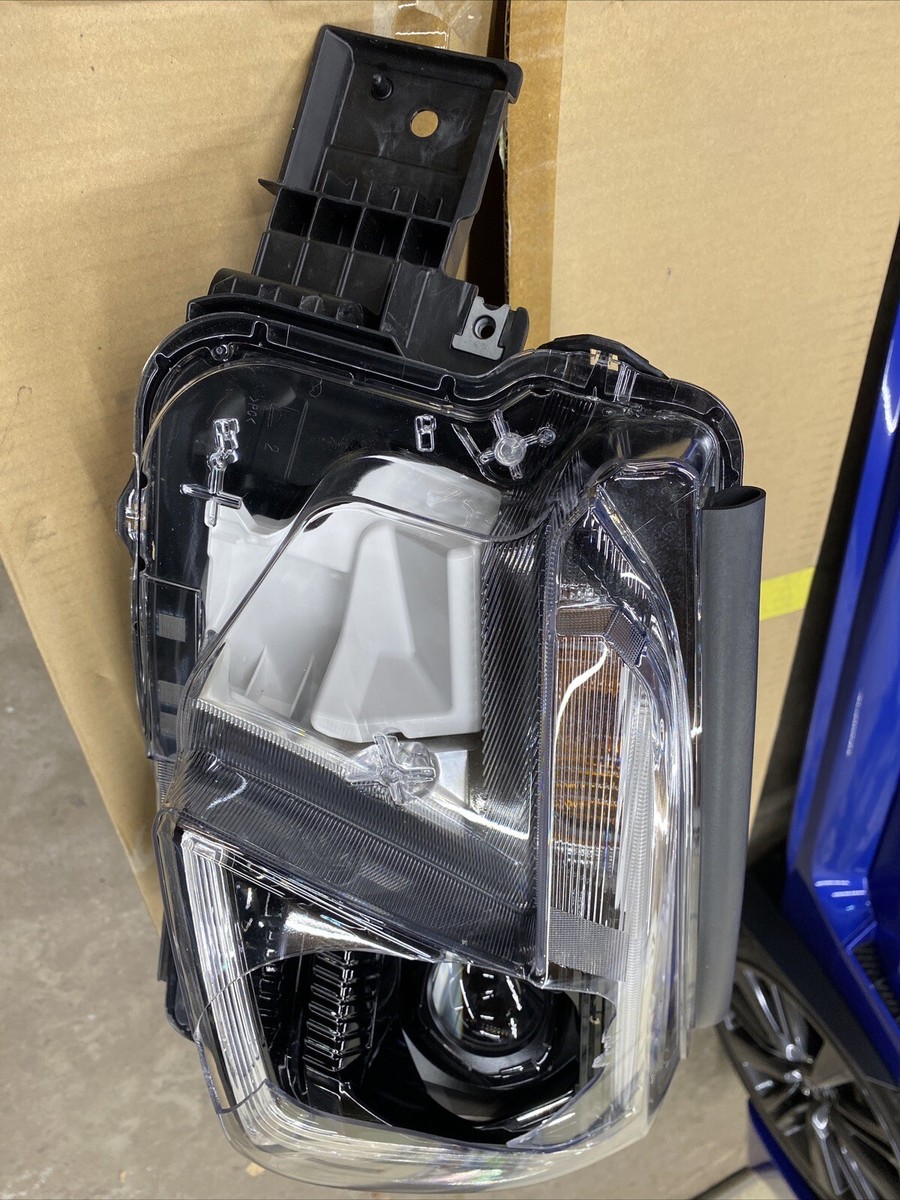 OEM | 2022--2023 SUBARU FORESTER LED HEADLIGHT Left Driver
