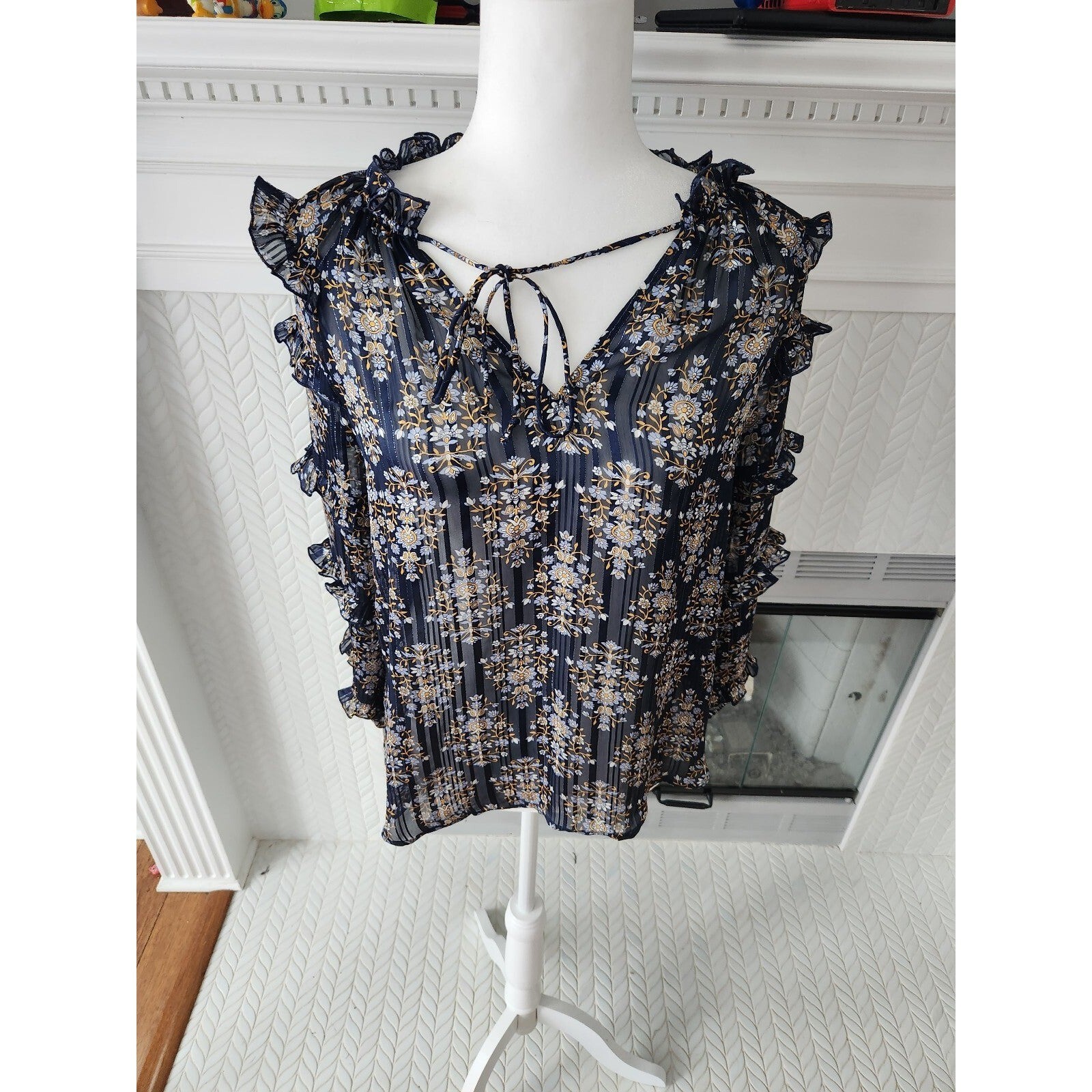 Size Medium Express Shirt - image 3