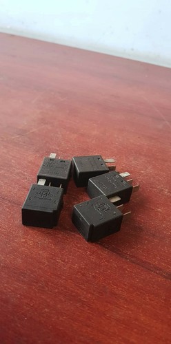 Mercedes Benz B C E M Klasse 0025421119 Relais Steuergerät