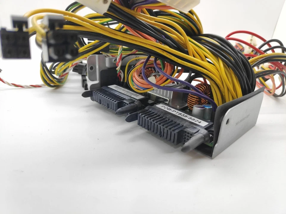 SuperMicro PDB-PT835-8824 Power Distributor - Image 3 of 3