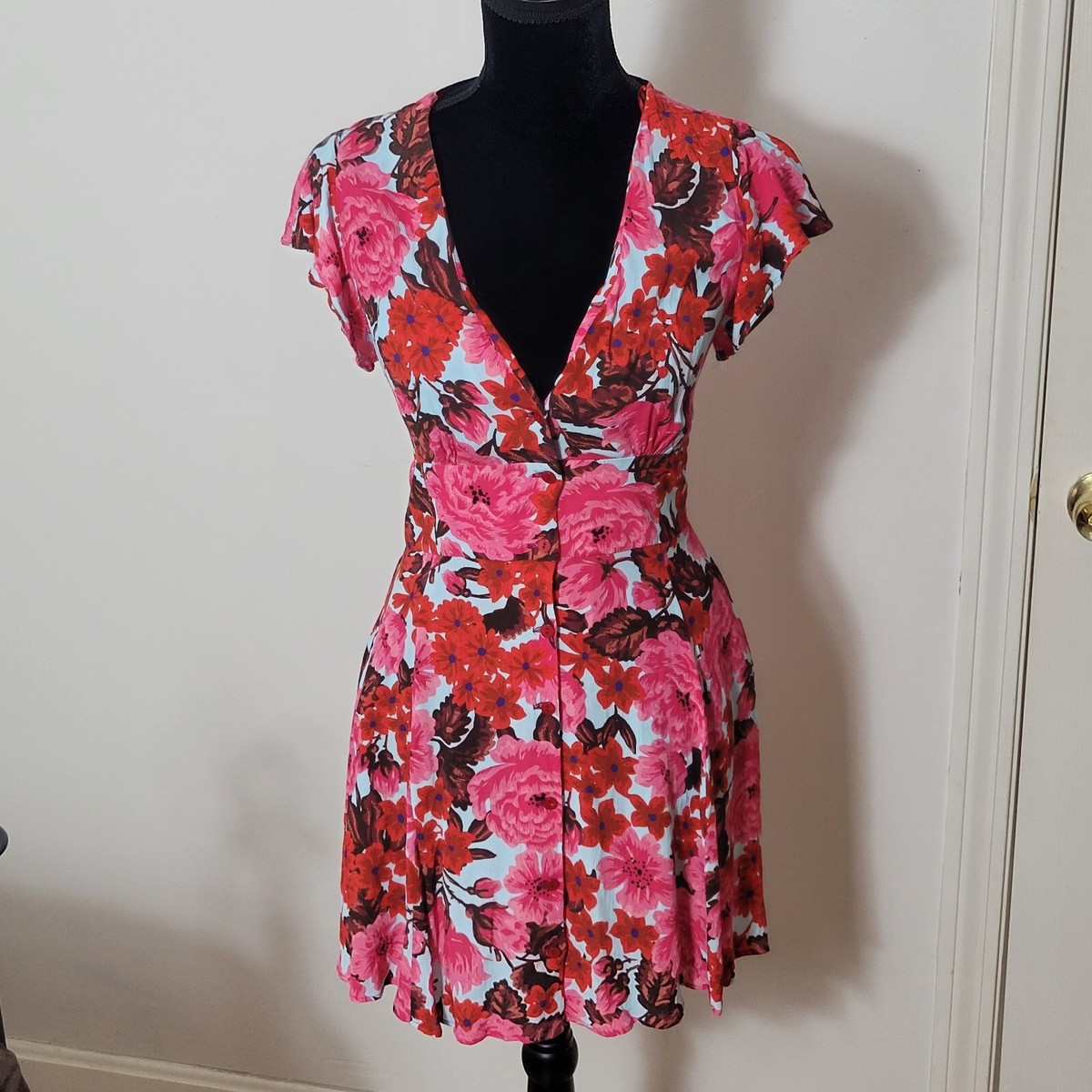 zara pink dress with flowers Zara Midi Dress with Flowers  UFO No More