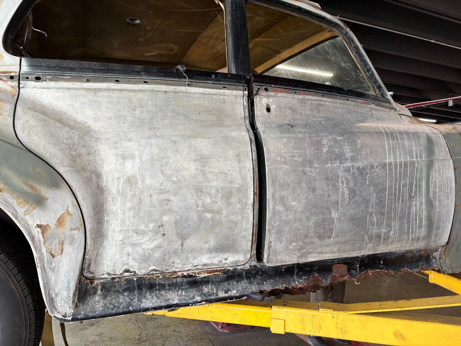 ROLLS ROYCE SILVER CLOUD III  GOOD  RIGHT  FRONT FENDER  FITS  62-66