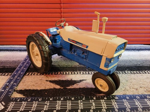 Ford Commander 6000 1/12 Farm Tractor Replica Collectible by Scale Models - Picture 6 of 9