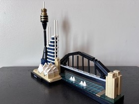 LEGO Architecture Sydney (21032) Missing 1 Piece