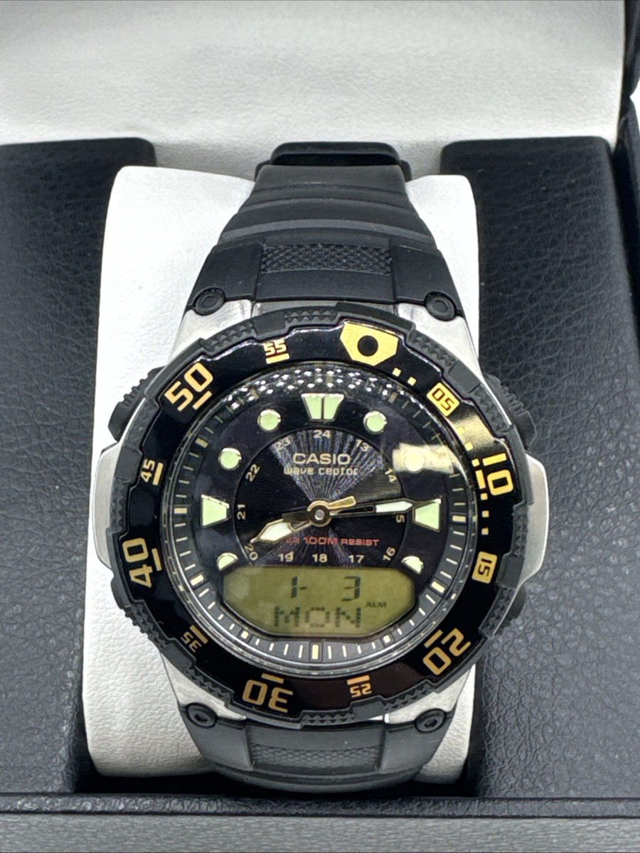 Casio WVA-107HA Wave Ceptor Illuminator Watch Silicone Band w/ New