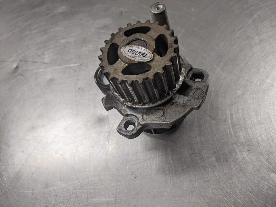 Bomba de refrigerante de agua para 05-09 Audi A4 Quattro 2.0 06A121031C Foto 2 de 4