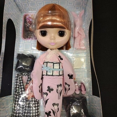 Takara Tomy Blythe Ichigo Himedaruma Puppe japanischer Kimono Ver. Neo Blythe