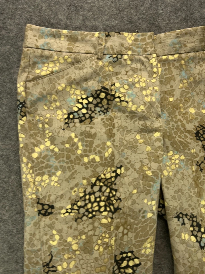 Calça social feminina Larry Levine 12 marrom estampa animal chino cintura média feminina - Imagem 3 de 4