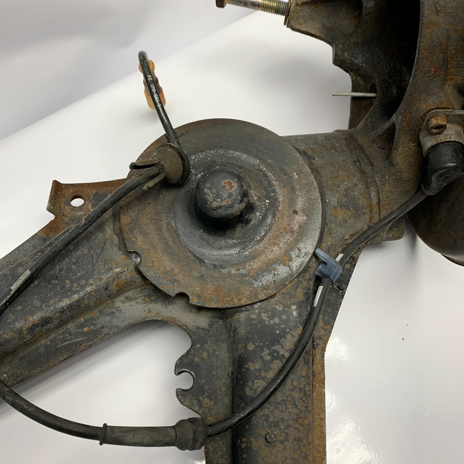 1988 1989 1990 1991 BMW E30 M3 Rear Left Trailing Hub Arm  