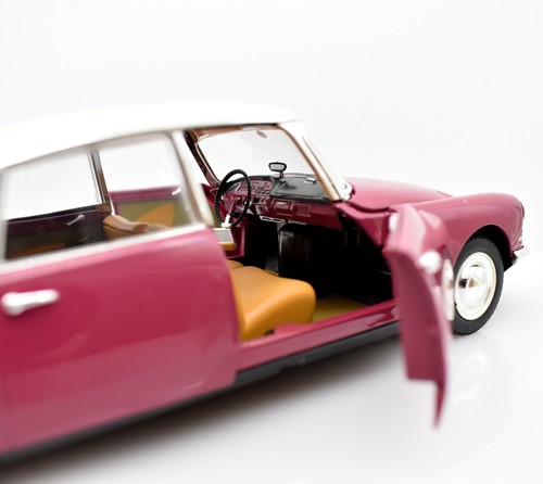 Coche A Escala 1:24 CITROEN DS 19 Quattroruote Colección Miniaturas Época - Imagen 6 de 8