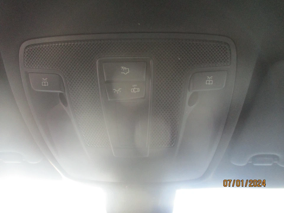 MERCEDES BENZ CLA 2016 C117 FRONT INTERIOR ROOF READING LIGHT - image 3 of 4