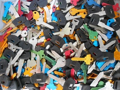 Large Lot of Key BLANKS 3+ pounds HOUSE CARS BUSINESS COLORS VINTAGE OLD