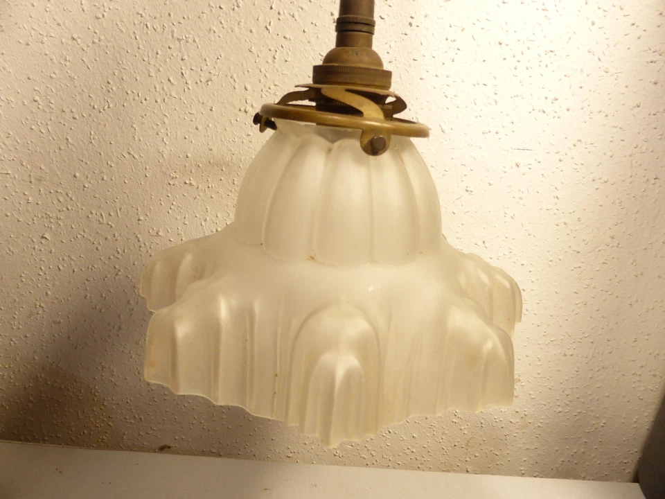 Ancienne Tulipe En Verre Lampe Lustre Suspension Abat-jour Vintage art deco - Photo 4/4