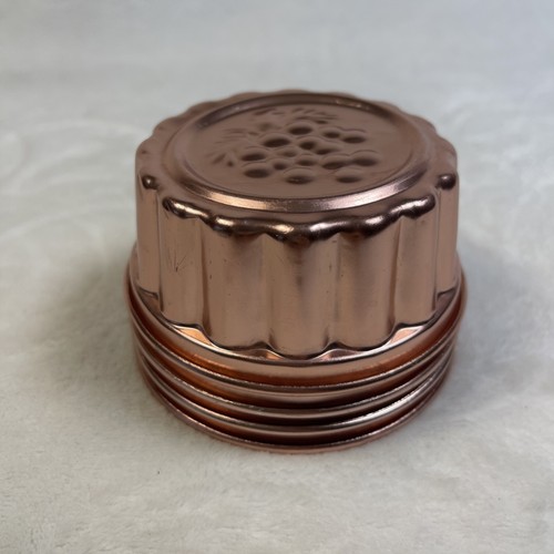Juego De Colección De 4 Mini Moldes De Gelatina Cobre Aluminio - Manzana Cereza Uva Piña - Imagen 9 de 9