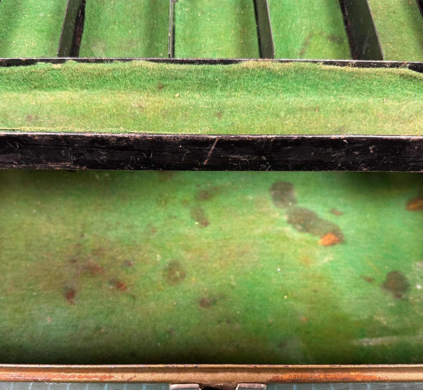 Vintage Park Steel Tackle Box Brown Green Felt Tray Tool Storage Model 83333