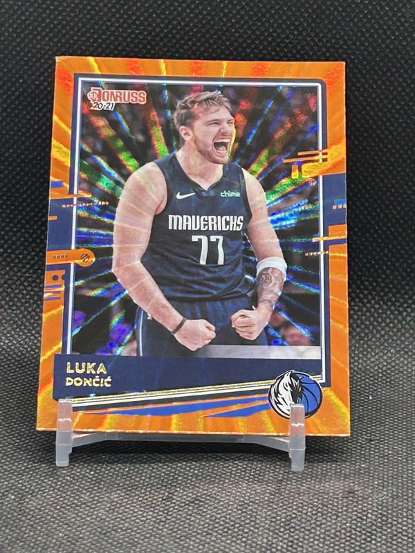 2020-21 Panini Donruss Orange Laser Luka Dončić #13 Mavericks 🔥🏀🔥